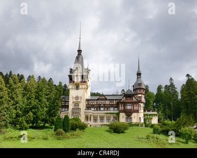 Le Château de Peles, Sinaia, Roumanie, Europe Banque D'Images