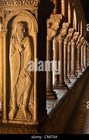 La France, Tarn et Garonne, Moissac, un arrêt sur el Camino de Santiago, le cloître de l'abbaye bénédictine Saint Pierre de la 11ème-17ème Banque D'Images