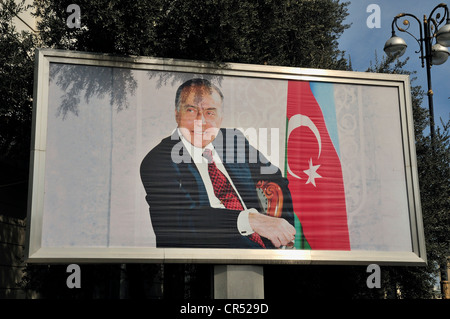 Poster avec l'image d'Heydar Aliyev, 1923 - 2003 de 1993 à 2003 Président de la République d'Azerbaïdjan et de l'Azerbaïdjan Banque D'Images