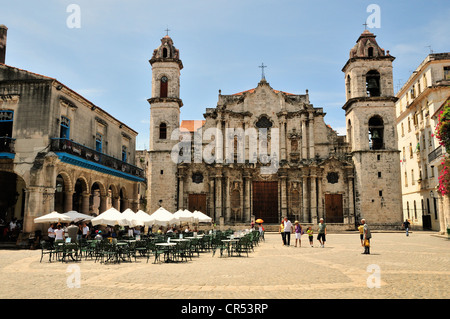Catedral, Cathédrale de la Plaza de la Catedral square, vieille ville Habana Vieja, Site du patrimoine mondial de l'UNESCO, La Havane, Cuba Banque D'Images