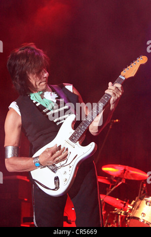 Guitariste de rock britannique Jeff Beck performing, lieu Anhaltisches Theater Dessau, Dresde, Saxe, Allemagne, Europe Banque D'Images