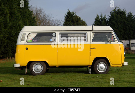 Baie vitrée Volkswagen VW camper van, bus micro Banque D'Images