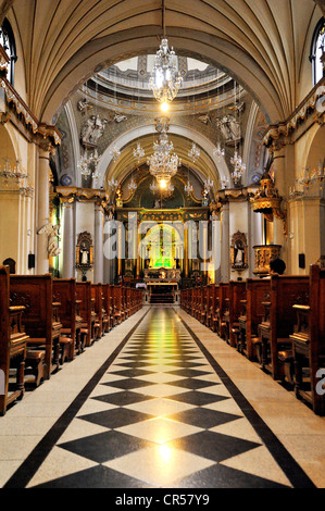 Nef de l'église du couvent dominicain de Nuestra Señora del Rosario, Lima, Site du patrimoine mondial de l'UNESCO, le Pérou, Amérique du Sud Banque D'Images