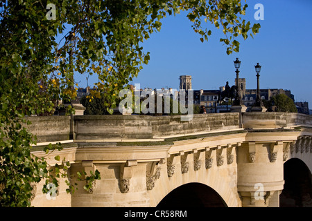 France, Paris, le Pont Neuf sur le côté de la petite branche de la Seine Banque D'Images