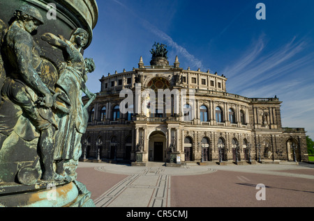 L'opéra Semperoper, Dresden, Dresde, Saxe, Allemagne, Europe Banque D'Images