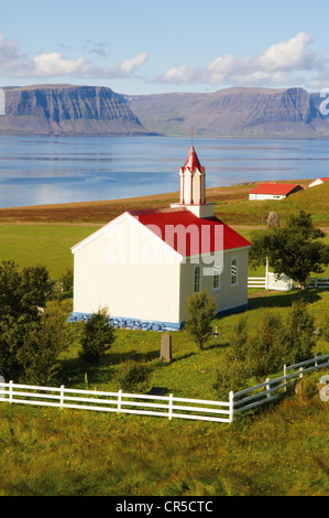 L'Islande, Région Westfjords, Vestfirdir, Arnarfjordur Fjord, Hrafnseyri Church Banque D'Images