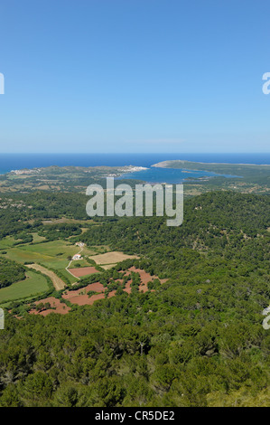 Vue panoramique sur le paysage de Minorque comme vu à partir du point le plus haut monte toro espagne Minorque Banque D'Images