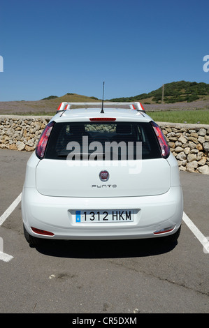 Fiat Punto voiture de location de vacances espagne Minorque Banque D'Images