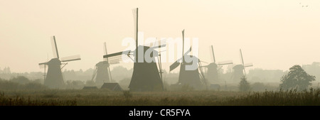 Pays Bas, Hollande-du-Sud Province, moulins à vent de Kinderdijk UNESCO World Heritage Banque D'Images