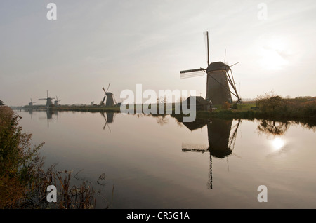 Pays Bas, Hollande-du-Sud Province, moulins à vent de Kinderdijk UNESCO World Heritage Banque D'Images