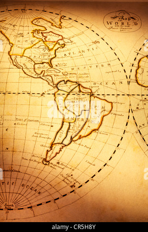 Partie de l'ancienne carte du monde, montrant des Amériques. L'accent est mis sur l'Amérique du Sud. La carte est de 1811 et est en dehors du droit d'auteur. Banque D'Images