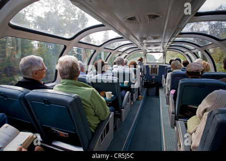 Canada, Nouveau-Brunswick, Acadie, Moncton Montréal Via Rail Train, le wagon panoramique Banque D'Images