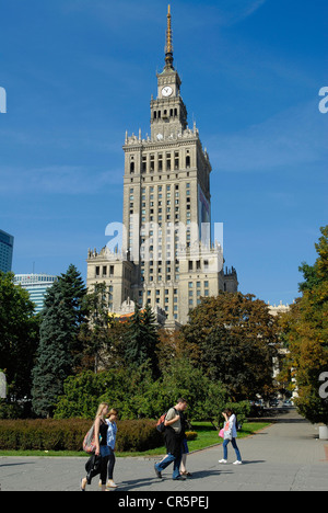 Pologne, Varsovie, le Palais de la Culture et de la science construit entre 1952 et 1955, don du peuple soviétique à la Polish Banque D'Images