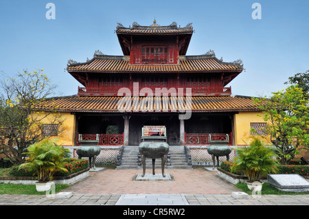 Entrée de Hien Lam Pavilion dans la Citadelle, le Palais impérial de Hoang Thanh, Cité Interdite, Hue, Site du patrimoine mondial de l'UNESCO Banque D'Images