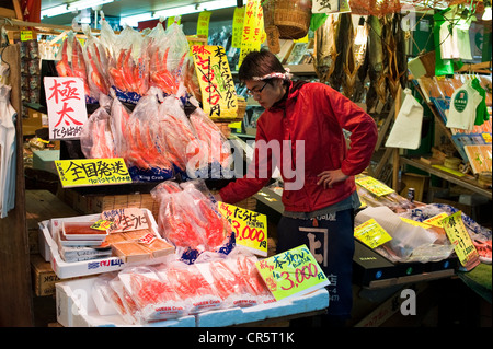 Le Japon, l'île de Honshu, Tokyo, Ueno le quartier de la gare, le marché de nuit Banque D'Images