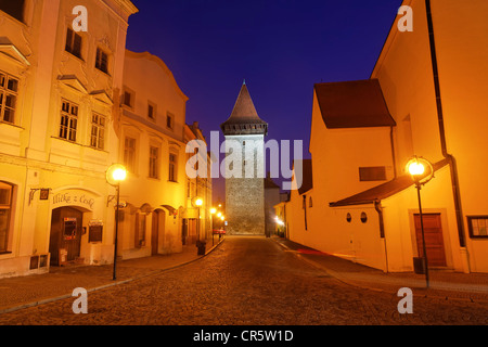 La place Masaryk dans la ville historique de Znojmo la nuit, Znojmo, en Moravie du Sud, Moravie, République Tchèque, Europe Banque D'Images