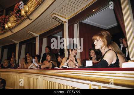 Ferguson, Sarah ('Fergie'), * 15.10.1959, Duchesse de York, scène, en tant qu'invité à l'Opéra de Vienne, Opéra d'Etat, Vienne, Autriche, 1997, Banque D'Images