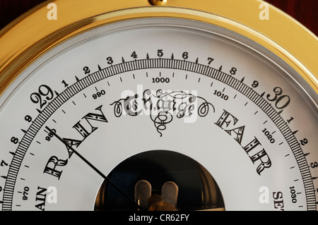 Baromètre montrant la pluie, Close Up. Banque D'Images