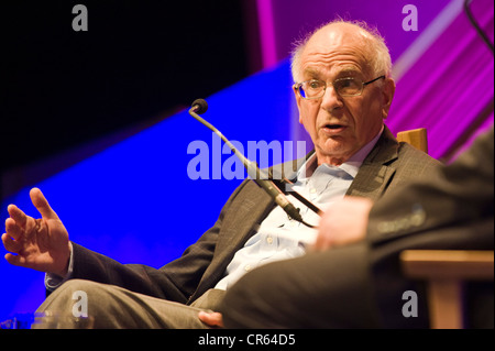 Daniel Kahneman, prix Nobel d'économie à l'Telegraph Hay Festival 2012, Hay-on-Wye, Powys, Wales, UK Banque D'Images