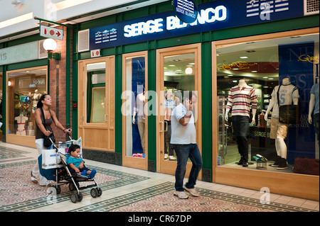 L'Afrique du Sud, Western Cape, Cape Town, Victoria and Alfred Waterfront, centre commercial Victoria Wharf, Serge Blanco boutique Banque D'Images