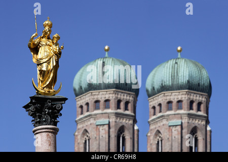 Germany, Bavaria, Munich, la colonne mariale en face de l'église de Notre Dame Banque D'Images