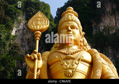 Statue du dieu Murugan, festival hindou Thaipusam, grottes de Batu grottes calcaires et les temples, Kuala Lumpur, Malaisie Banque D'Images