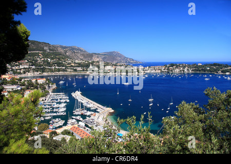 Vue d'en haut au-dessus de la baie de Villefranche sur mer et le 'Dcul' Harbour Banque D'Images