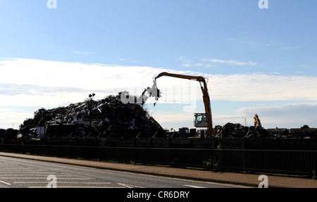 La ferraille EMR breakers yard à Shoreham Harbour Site industriel Sussex UK Banque D'Images