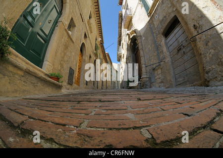 Ruelle de Civitella del Tronto, Abruzzes, Italie, Europe Banque D'Images