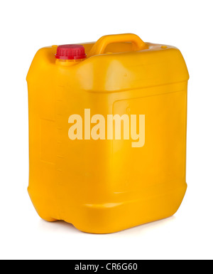 Récipient en plastique jaune avec couvercle et poignée isolated on white Banque D'Images
