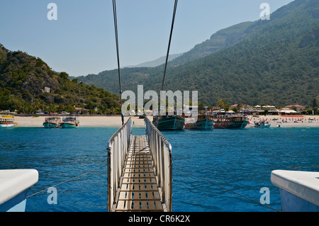 Olu Deniz Beach prises depuis le pont d'un bateau d'excursion. Banque D'Images