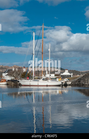 Yachts sur Crinan Canal Crinan ARGYLL & BUTE Ecosse Banque D'Images