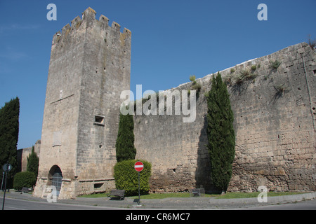 Vieux Mur de ville à Tarquinia, Italie Banque D'Images