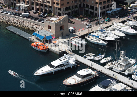 Bateaux dans la marina du Port de Fontvielle, Monaco Banque D'Images
