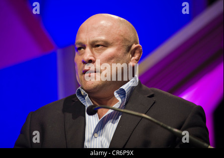 Brian Moore, auteur journaliste et ancien joueur de rugby Angleterre photo de la Telegraph Hay Festival 2012, Hay-on-Wye Banque D'Images