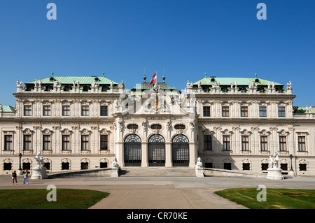 Façade principale du belvédère supérieur, construit 1721-1723, Prinz-Eugen-Strasse 27, Vienna, Austria, Europe Banque D'Images