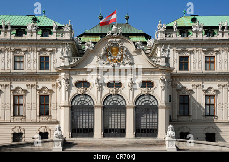 Section centrale de la façade principale du belvédère supérieur, construit 1721-1723, Prinz-Eugen-Strasse 27, Vienna, Austria, Europe Banque D'Images