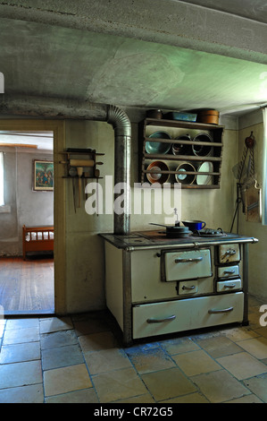 Cuisine, 1911, avec vue sur la chambre, ferme d'Herrnbechtheim franconienne, musée en plein air, Eisweiherweg 1 Banque D'Images