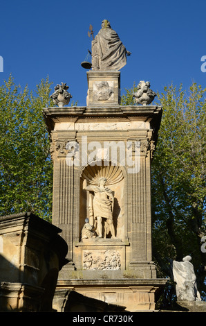 Monument sec et Statue d'Abraham et Sheep dans la niche Ou Exedra Aix-en-Provence Provence France Banque D'Images