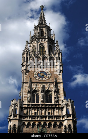 Spire, Neues Rathaus nouvel hôtel de ville, construit de 1867 à 1909, la Marienplatz 8, Munich, Bavaria, Germany, Europe Banque D'Images