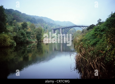 Iron Bridge River Banque D'Images