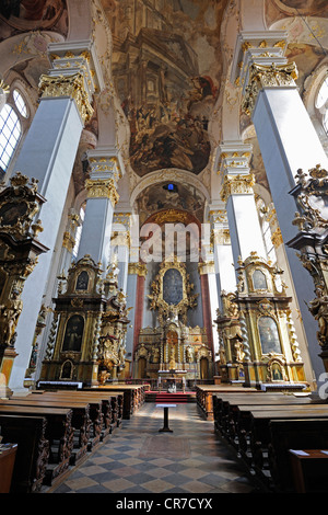 Vue de l'intérieur de l'église St Giles, Place de la vieille ville, centre historique, Prague, la Bohême, République Tchèque, Europe Banque D'Images