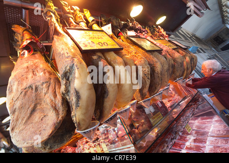 Jambon Ibérique, Espagnol, étiquettes de prix, la Boqueria, marché, Rambla, randonnées à pied, à la zone piétonne, Barcelone, Catalogne, Espagne, Europe Banque D'Images