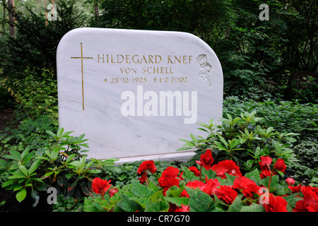 Tombe de Memorial, Hildegard Knef, cimetière Waldfriedhof Zehlendorf Berlin, Germany, Europe Banque D'Images