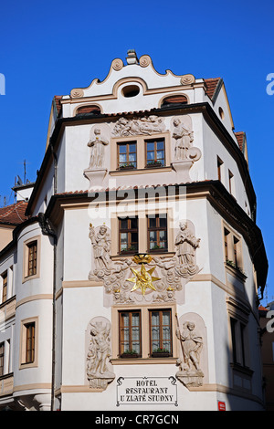 Restaurant de l'hôtel U Zlate Studny, façade, Place de la Vieille Ville, Prague, République Tchèque, République Tchèque, Europe Banque D'Images