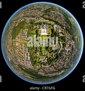 Vue aérienne, vue fisheye, hall, le théâtre dans le parc, les jardins du spa Bad Oeynhausen, région Ostwestfalen-Lippe, Westphalie Banque D'Images