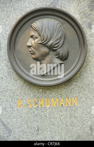 Schumann, Robert, 8.6.1810 - 29.7.1856, musicien allemand (compositeur), portrait, relief, Schumann Monument, Leipzig, Saxe, Allemagne, Banque D'Images
