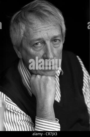 Transtroemer, Tomas, 15.4.1931 - 26.3.2015, auteur/écrivain suédois, poète, prix Nobel de littérature en 2011, portrait, milieu des années 1990, Banque D'Images