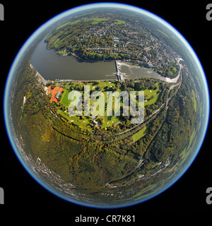 Vue aérienne, photo fisheye, terrain de golf ou le lac Baldeneysee à Baldeney, rivière Ruhr, Essen-Werden, Essen, Ruhr Banque D'Images