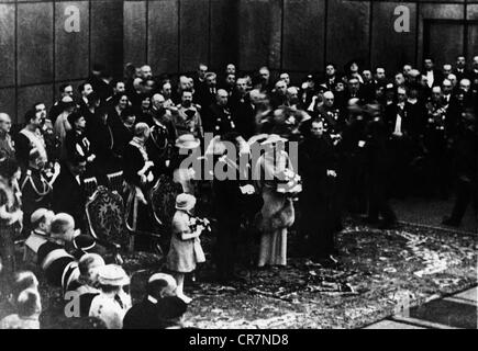 Léopold III, 3.11.1901 - 25.9.1983, roi des Belges 23.2.1934 - 16.7.1951, demi-longueur, à l'ouverture d'une exposition, Bruxelles, 1930, Banque D'Images